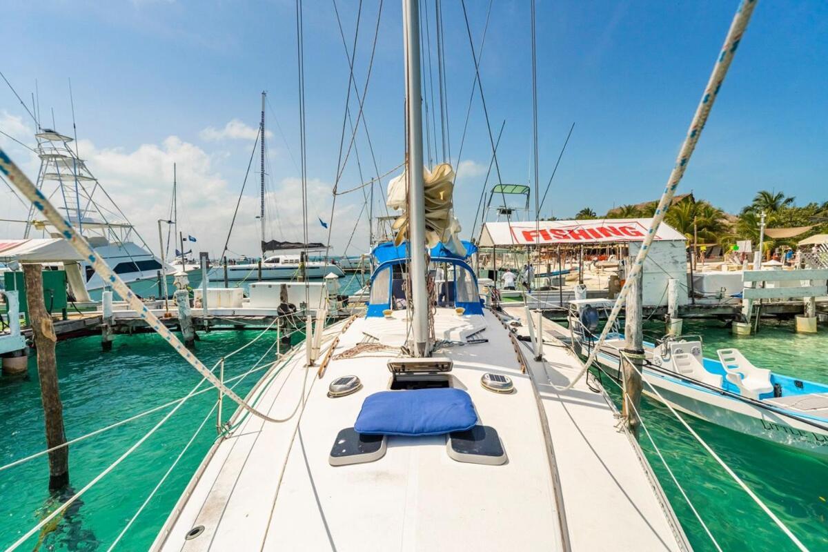 Your Private Sailboat To Sleep Onboard * Isla Mujeres