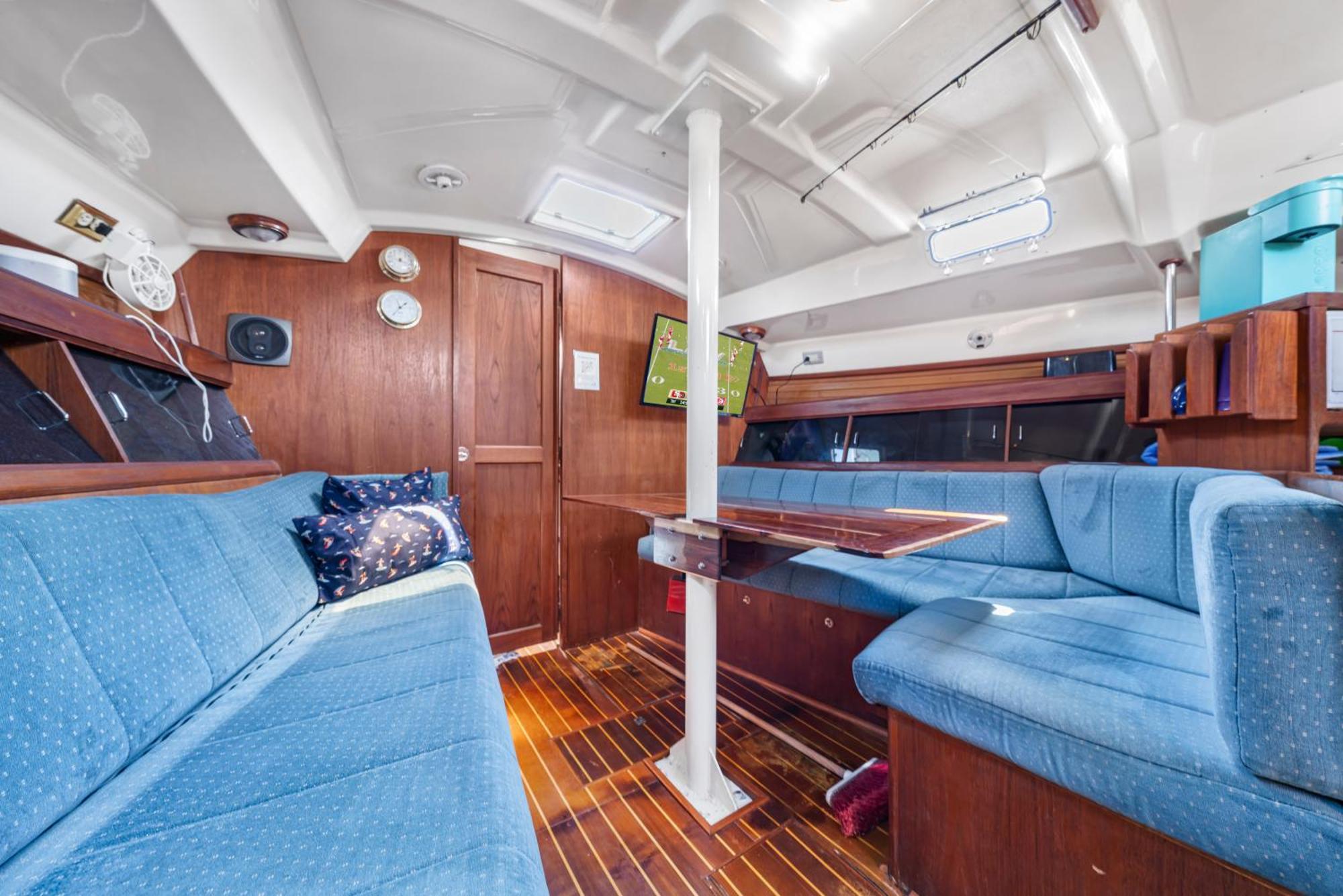 Hotel en barco Your Private Sailboat To Sleep Onboard *